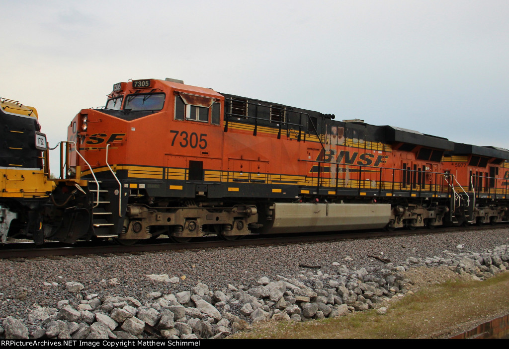 BNSF 7305